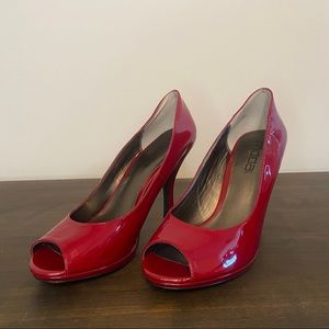 💖2/$30 Moda Spana Peep-Toe Heels